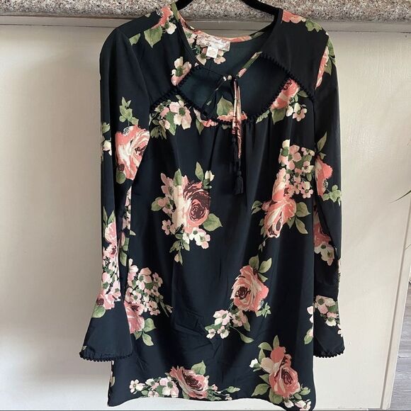 Band of Gypsies Black Floral Bell Sleeve Dress - Size XS - Picture 1 of 15